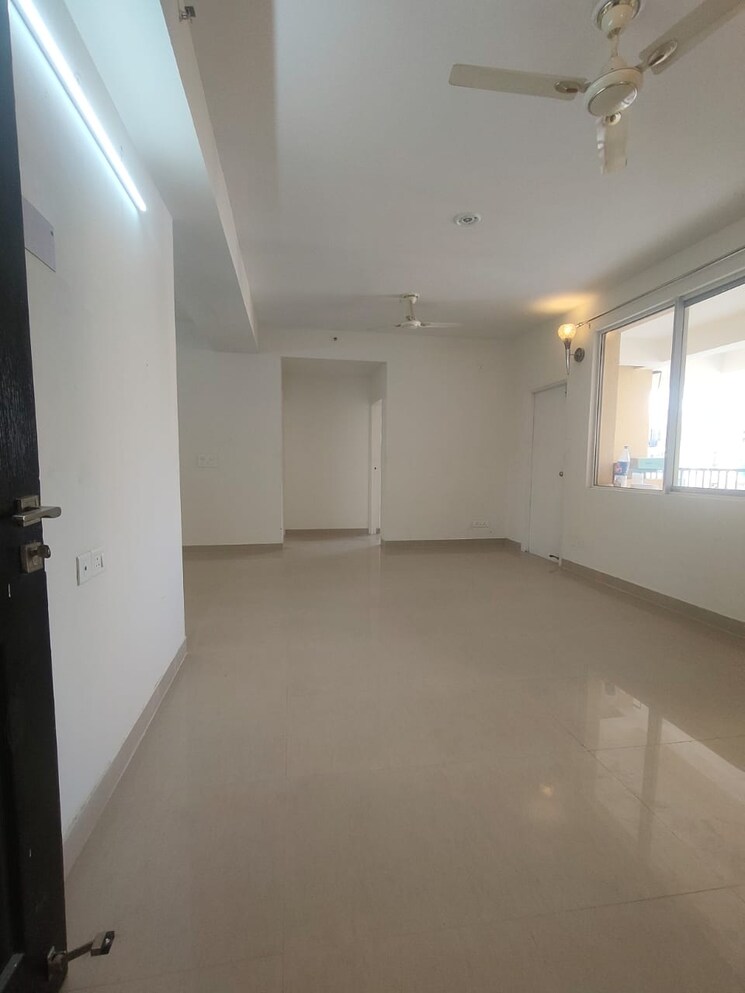 Room, rof-amaltas 3 Bedroom 645 Sq.Ft. Apartment In Sector 92 Gurgaon 9404529