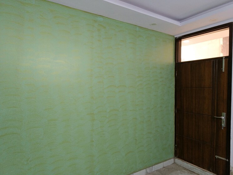 Room, govindpuri 3 Bedroom 900 Sq.Ft. Builder Floor In Govindpuri Delhi 9404520