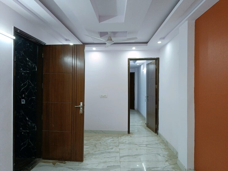 Room, govindpuri 3 Bedroom 900 Sq.Ft. Builder Floor In Govindpuri Delhi 9404520