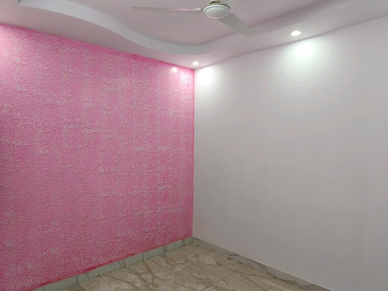 Room, govindpuri 3 Bedroom 900 Sq.Ft. Builder Floor In Govindpuri Delhi 9404520