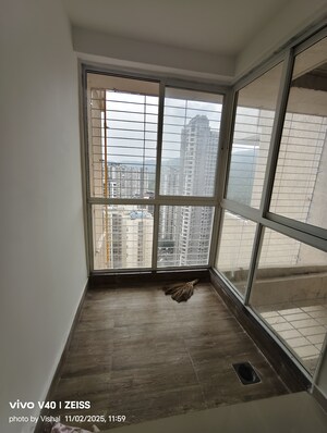 Room in 1 BHK Apartment at Puranik Tokyo Bay Phase 2A, Kasarvadavali – for Rent