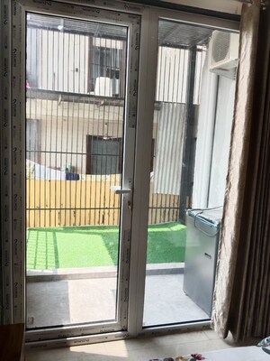 Balcony in 1 BHK Apartment at Sector 27 – for Rent