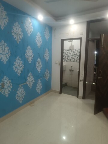 Room in 2 BHK Builder Floor at Govindpuri – for Rent