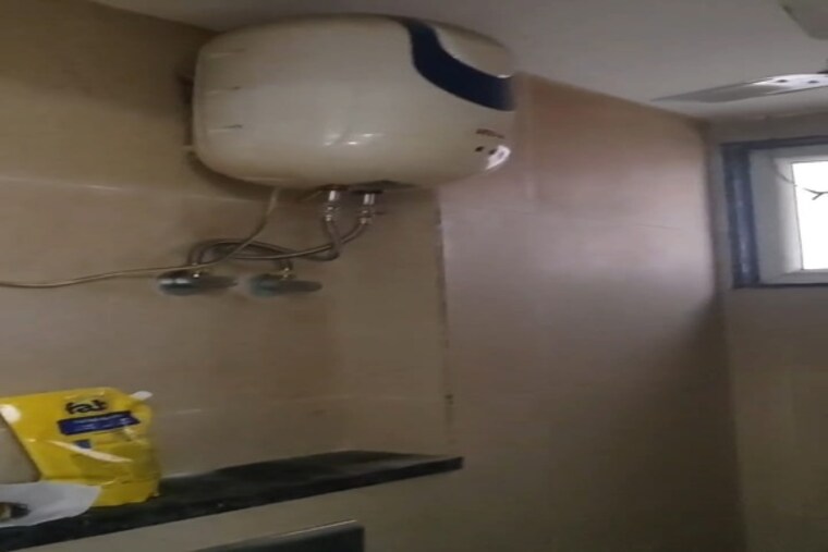 Bathroom, old rajinder nagar 1 RK 450 Sq.Ft. Builder Floor In Old Rajinder Nagar Delhi 9404694