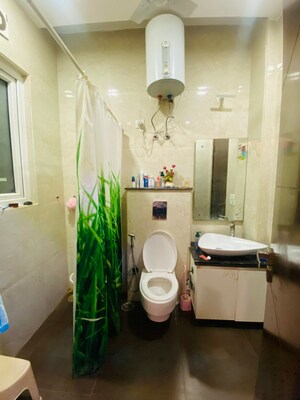 Bathroom in 3 BHK Builder Floor at Uppal Southend, Sector 49 – for Rent