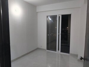 Room in 2 BHK Apartment at Signature Global The Roselia, Sector 95a – for Rent