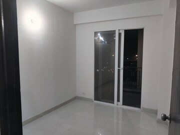 Room in 2 BHK Apartment at Signature Global The Roselia, Sector 95a – for Rent
