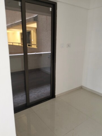 Room in 2 BHK Apartment at Rohan Silver Gracia, Ravet – for Rent