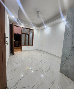 Room in 2 BHK Builder Floor at Saket – for Sale