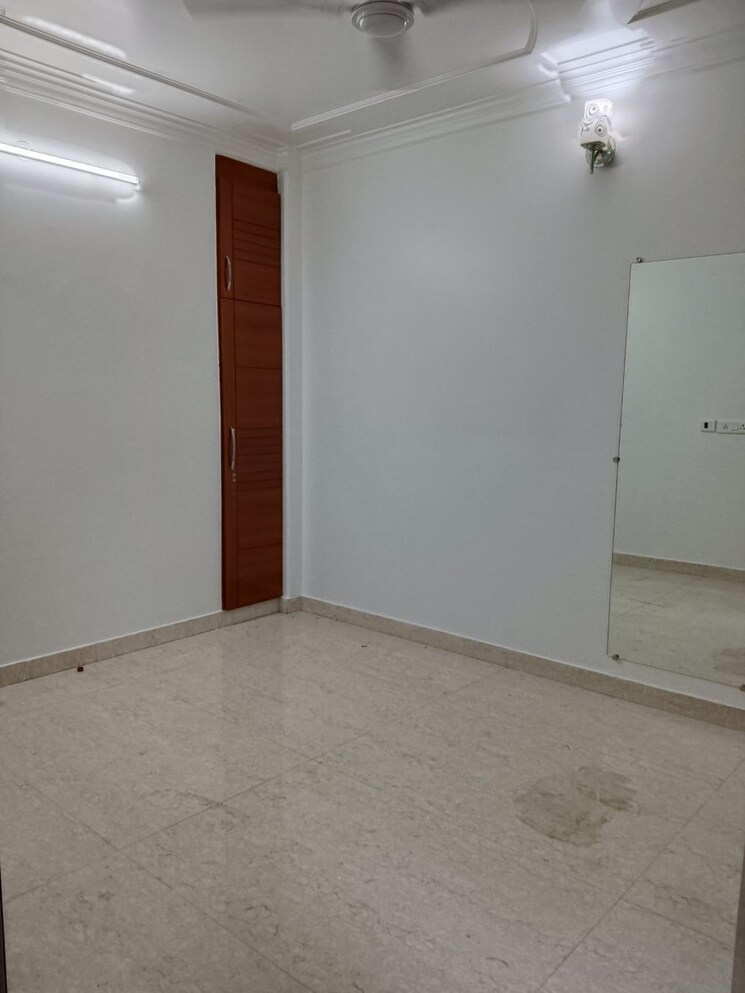 Room, khirki extension 1 Bedroom 550 Sq.Ft. Apartment In Khirki Extension Delhi 9404665