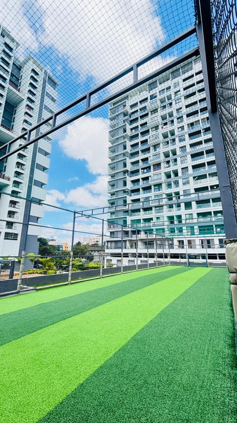 Garden, majestique-signature-towers 2 Bedroom 890 Sq.Ft. Apartment In Balewadi Pune 9404550