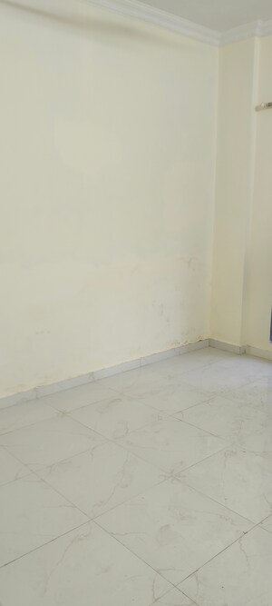 Room in 2 BHK Apartment at Seawoods Sector 44a – for Rent