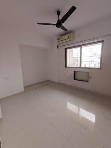 Room in 2 BHK Apartment at Cosmos Springs Angel, Ghodbunder Road – for Rent