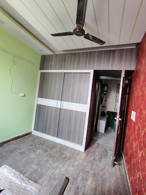 Furnished Amenities in 2 BHK Apartment at Adore Happy Homes, Sector 86 – for Rent