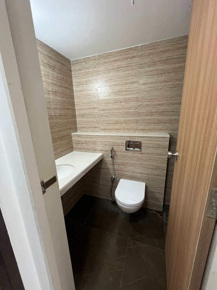 Bathroom, lodha-palava-codename-epic 2 Bedroom 656 Sq.Ft. Apartment In Dombivli East Thane 9404965