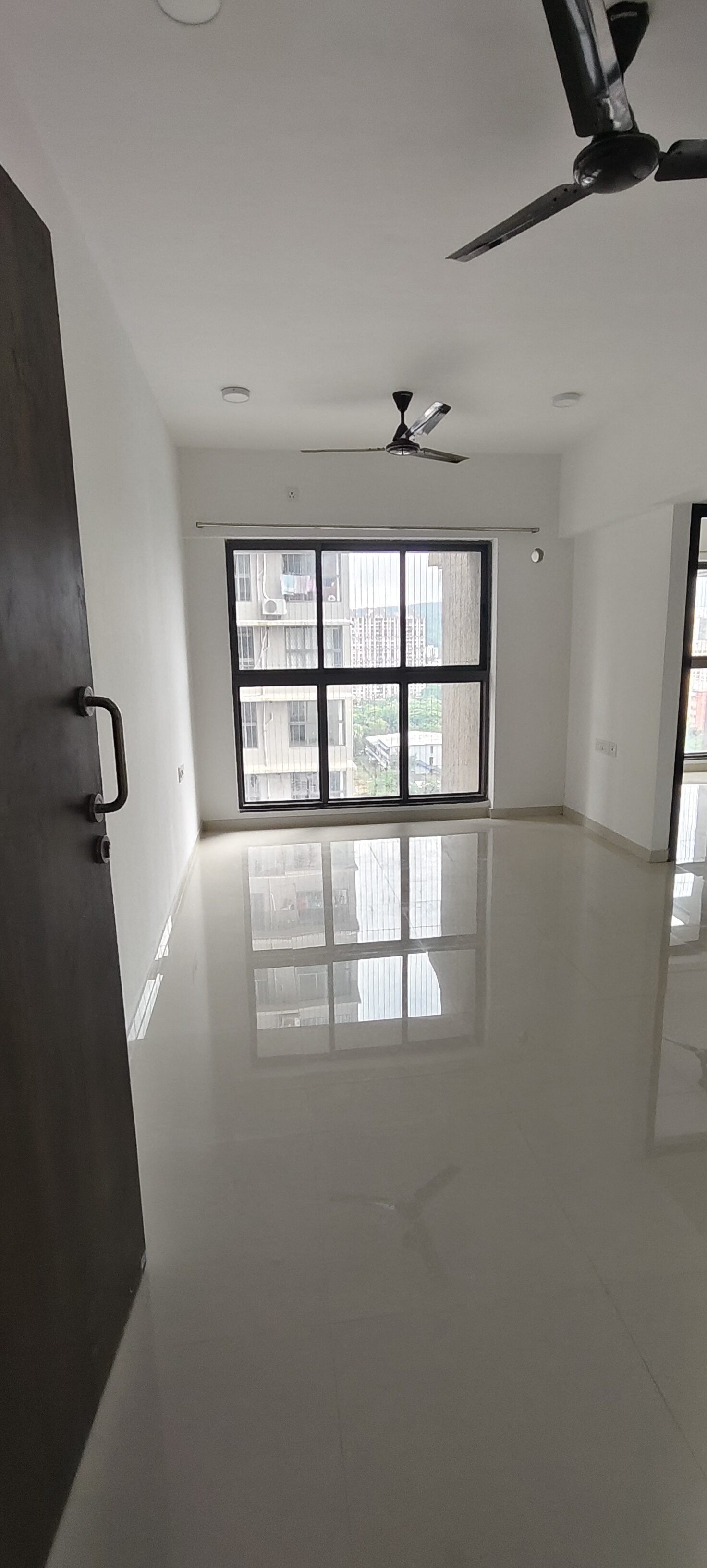 2 BHK + Extra Room Apartment For Rent in UK Iridium