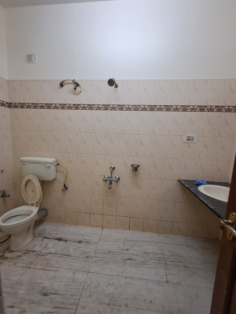 Bathroom, btm layout stage 2 3 Bedroom 1800 Sq.Ft. Independent House In Btm Layout Stage 2 Bangalore 9405001