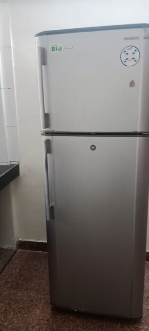 Furnished Amenities in 1 BHK Apartment at Shiv Parvati, Malad West – for Rent