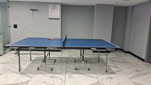 Master Bedroom in 1 BHK Apartment at DLF Building 10, Dlf Phase ii – for Rent