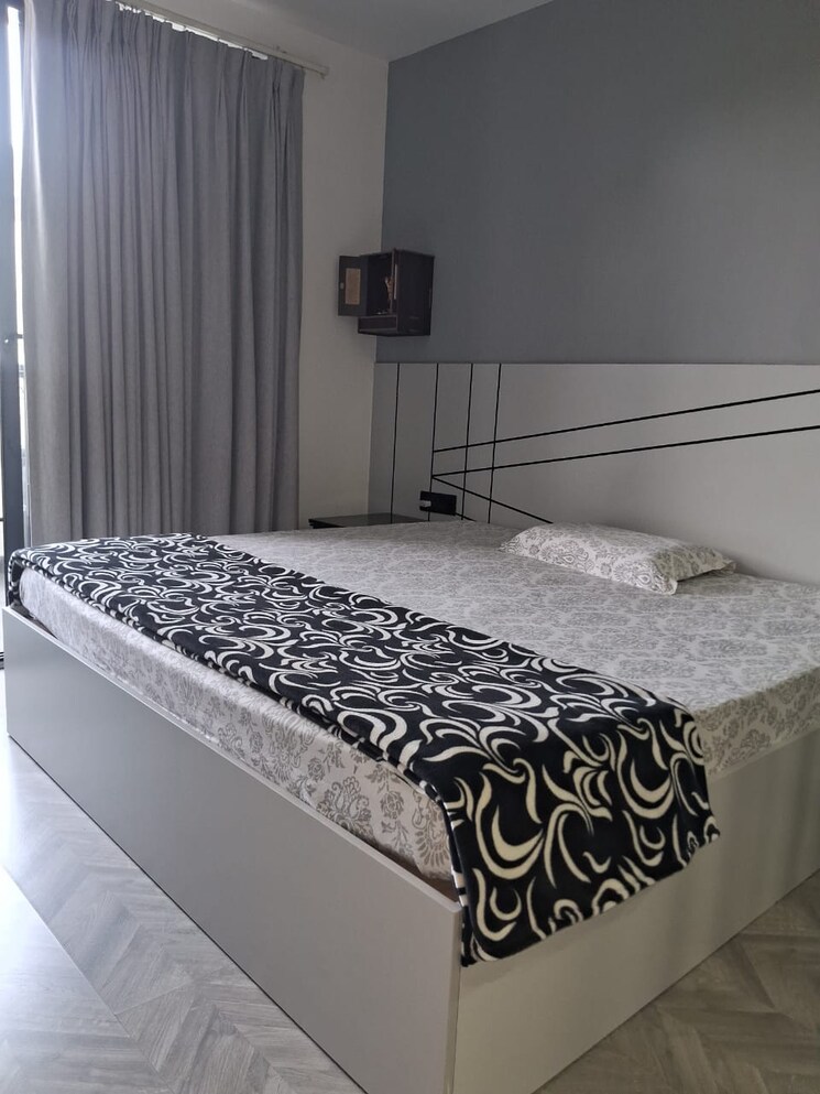 Bedroom, dlf-building-10 1 Bedroom 600 Sq.Ft. Apartment In Dlf Phase ii Gurgaon 9405084