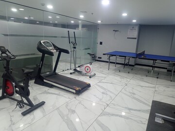 Master Bedroom in 1 BHK Apartment at DLF Building 10, Dlf Phase ii – for Rent