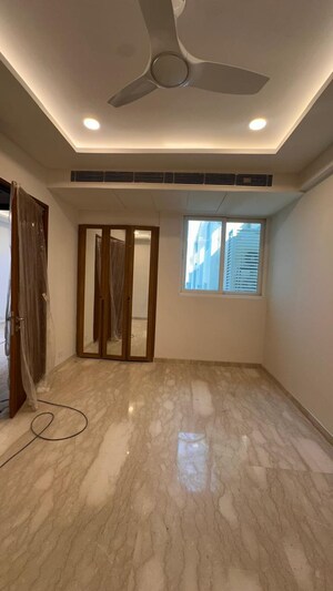 Building Lobby in 1 BHK Apartment at DLF Atria, Dlf Phase ii – for Rent