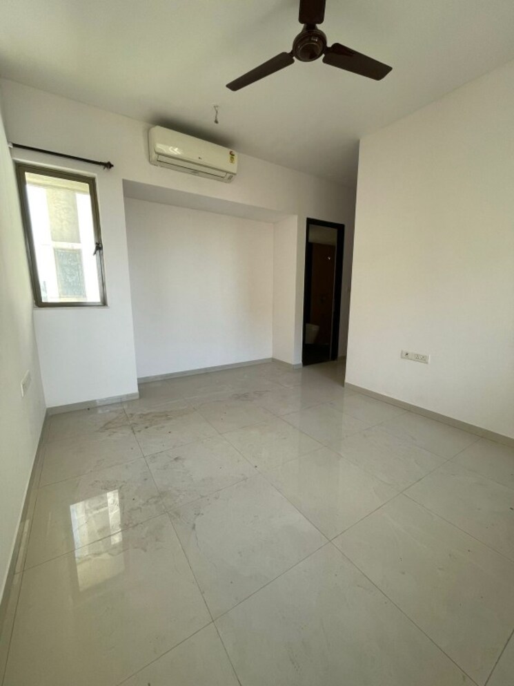 Room, kdc-central-heights 1 Bedroom 344 Sq.Ft. Apartment In Kausa Thane 9404960