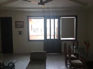 Living Room in 2 BHK Builder Floor at Unitech South City 1, South City 1 – for Rent