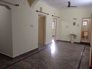 Room in 3 BHK Builder Floor at Ejipura – for Rent