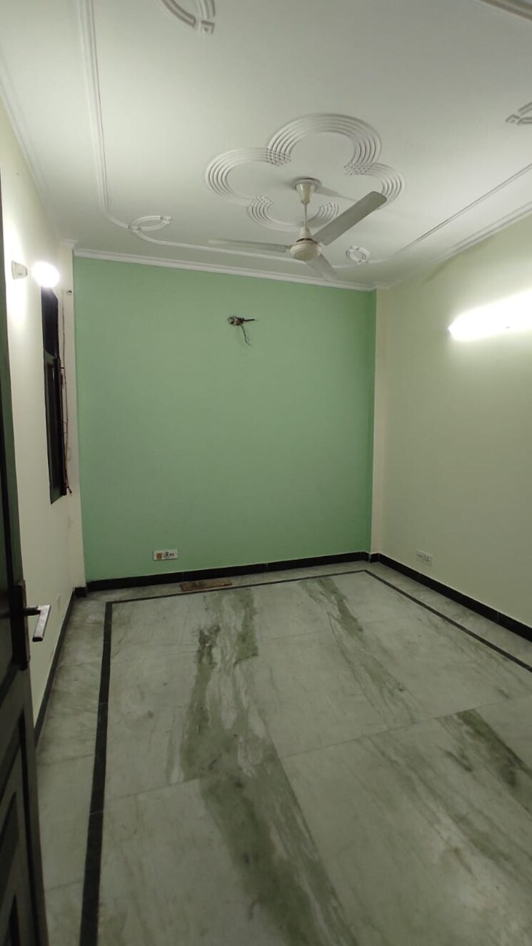 Room, rajpur khurd extension 2 Bedroom 720 Sq.Ft. Builder Floor In Rajpur Khurd Extension Delhi 9405175