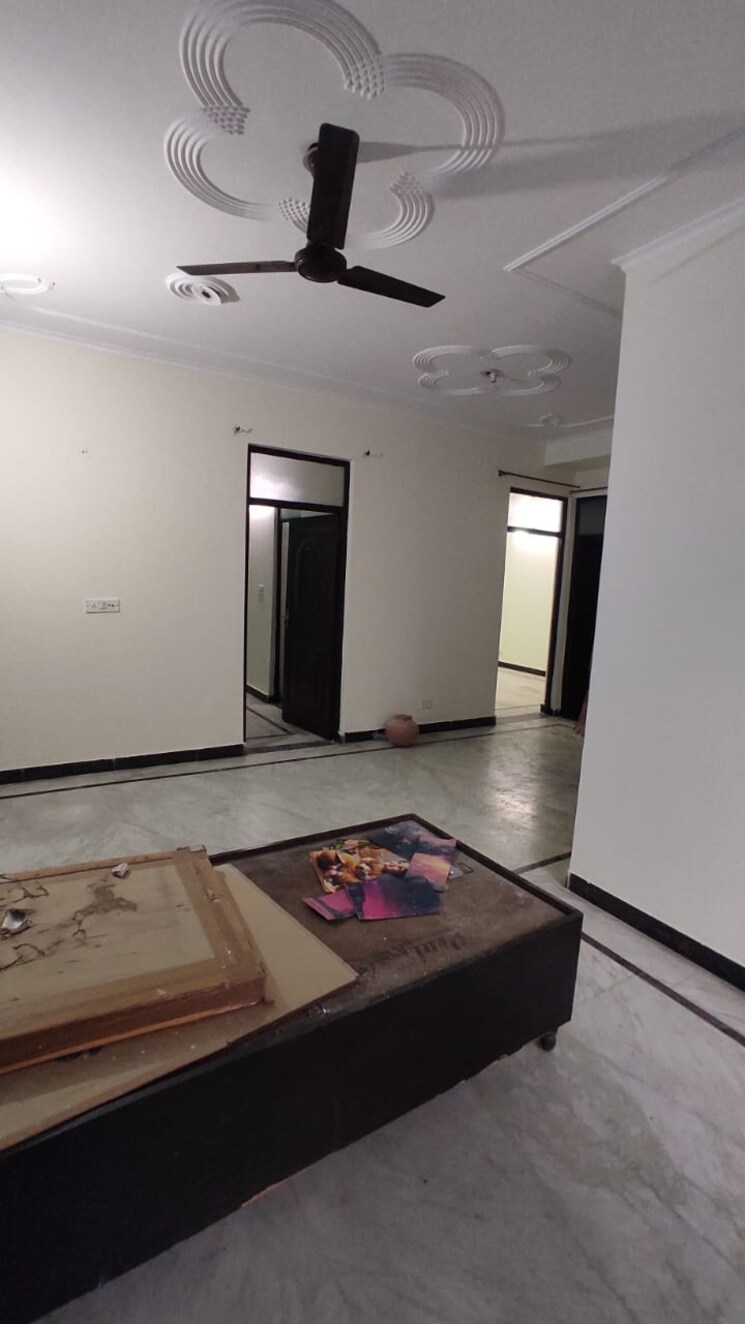 Room, rajpur khurd extension 2 Bedroom 720 Sq.Ft. Builder Floor In Rajpur Khurd Extension Delhi 9405175