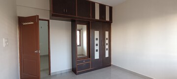 Room in 3 BHK Apartment at Blue Petal, Ombr Layout – for Rent