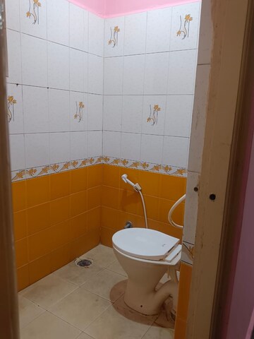 Attached Bathroom in 1 BHK Builder Floor at Ejipura – for Rent