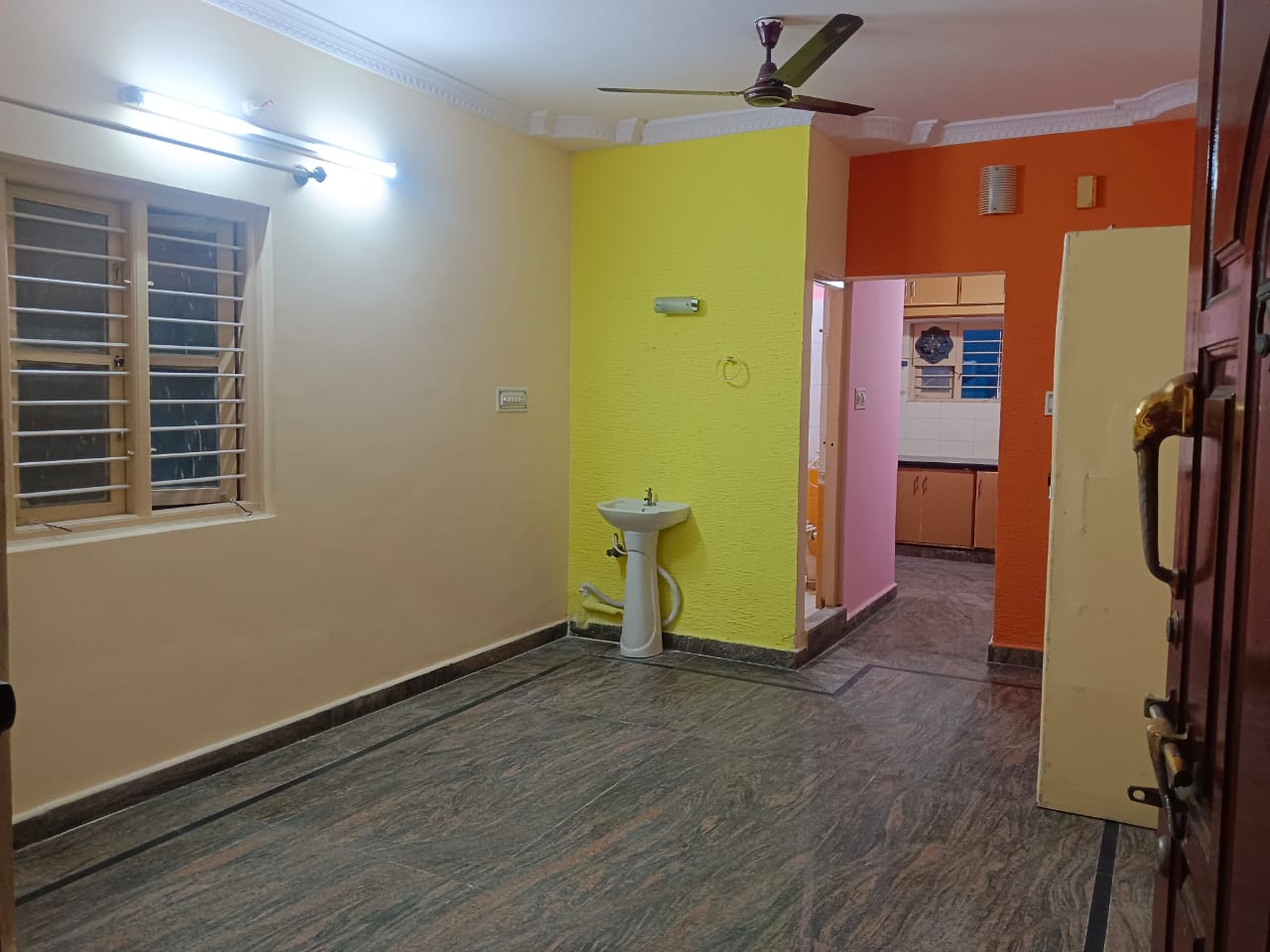 1 BHK Builder Floor For Rent in Ejipura