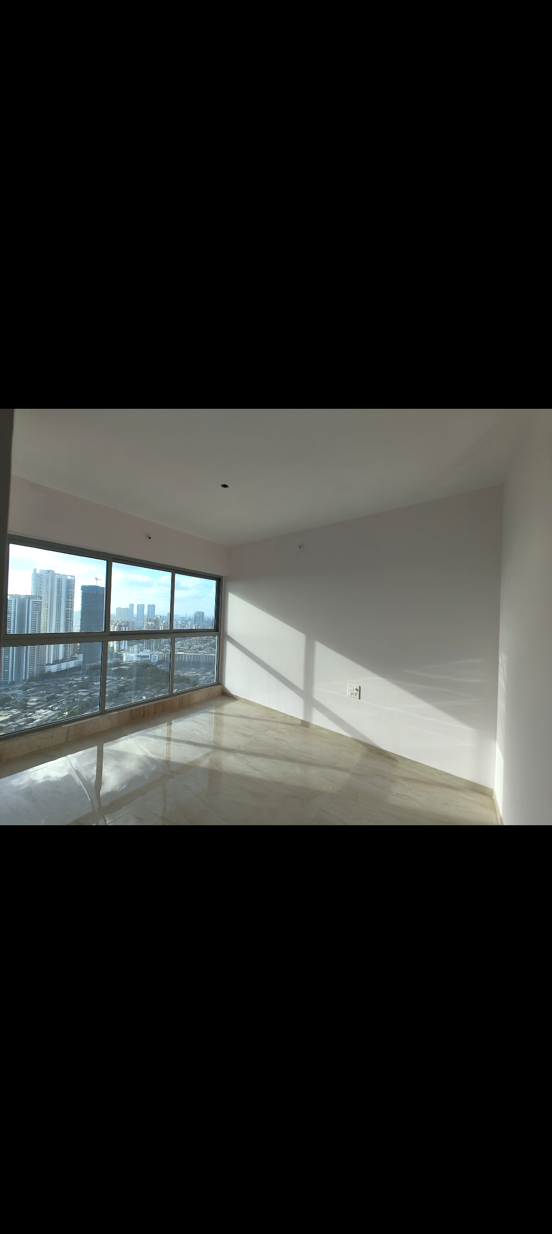 3 BHK Apartment For Rent in Oberoi Realty Gardens