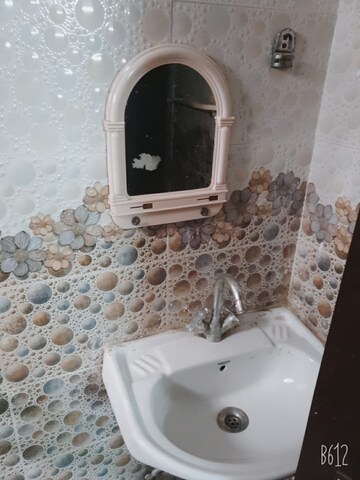 Bathroom in 2 BHK Apartment at Khirki Extension – for Rent