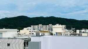 Studio Builder Floor – Exterior View View at Sahastradhara Road - for Rent