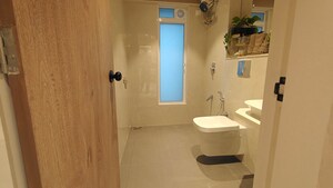 Attached Bathroom in 1 BHK Apartment at Ornate CHS Chembur, Chembur – for Sale