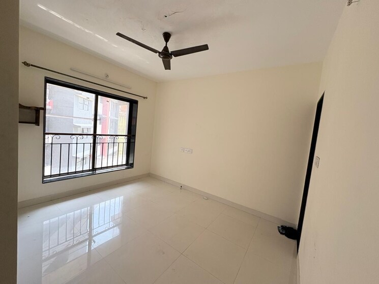 Room, truearth-view 1 Bedroom 350 Sq.Ft. Apartment In Vikhroli East Mumbai 9405225