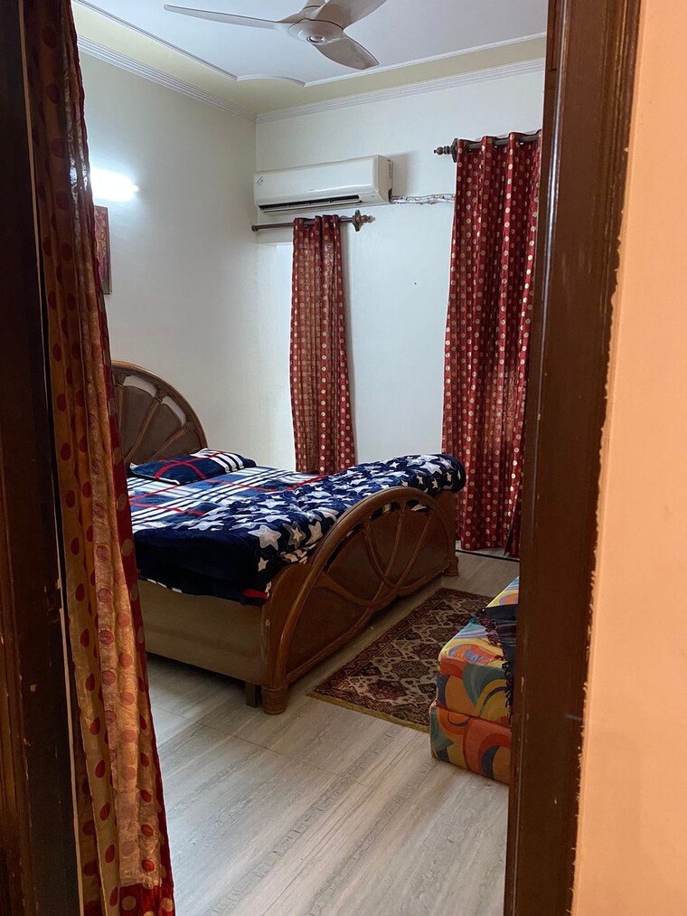 Bedroom, sainik colony 3 Bedroom 2970 Sq.Ft. Builder Floor In Sainik Colony Faridabad 9405233