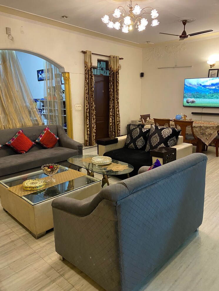 Living Room, sainik colony 3 Bedroom 2970 Sq.Ft. Builder Floor In Sainik Colony Faridabad 9405233