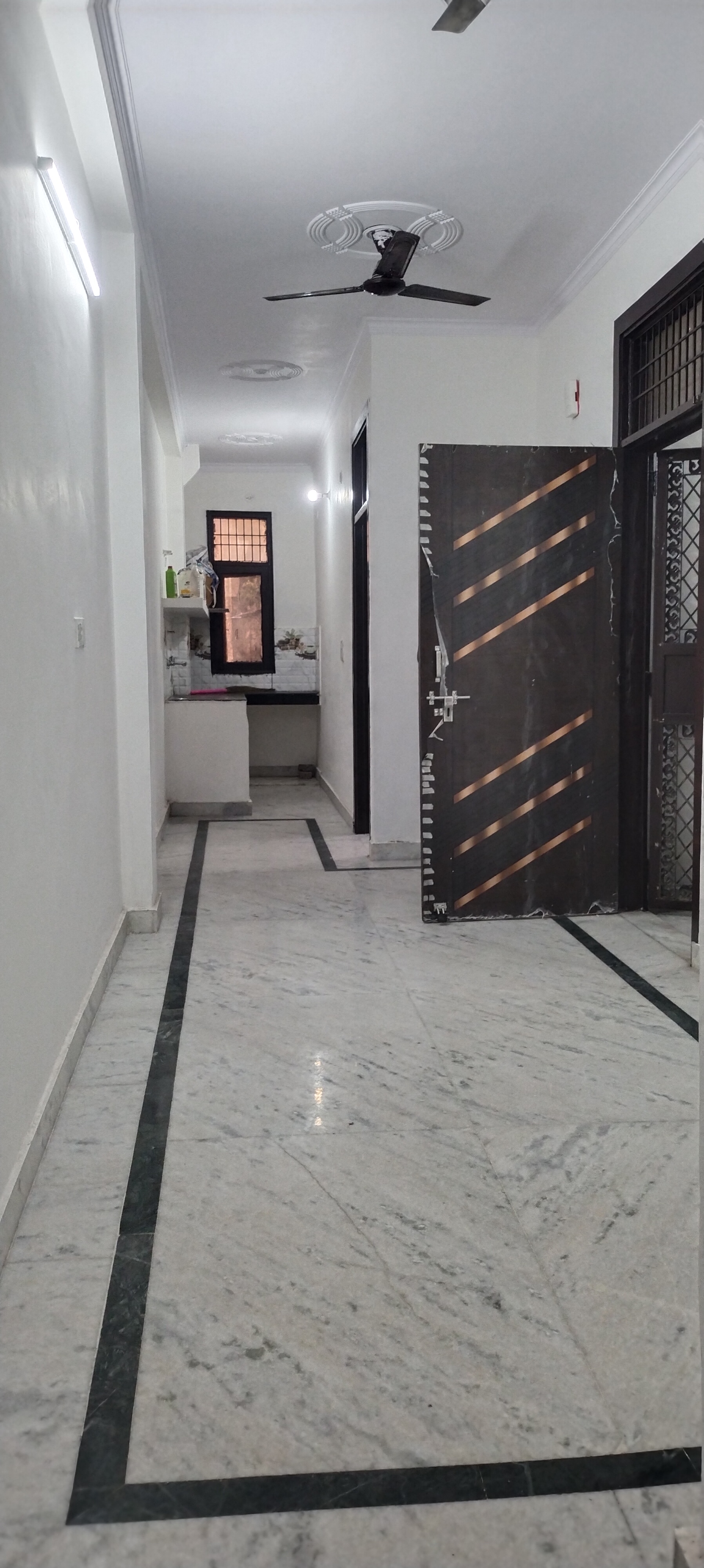 2 BHK Builder Floor For Rent in P Block Pandav Nagar. 