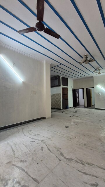 Room in 2 BHK Builder Floor at Sainik Colony – for Sale