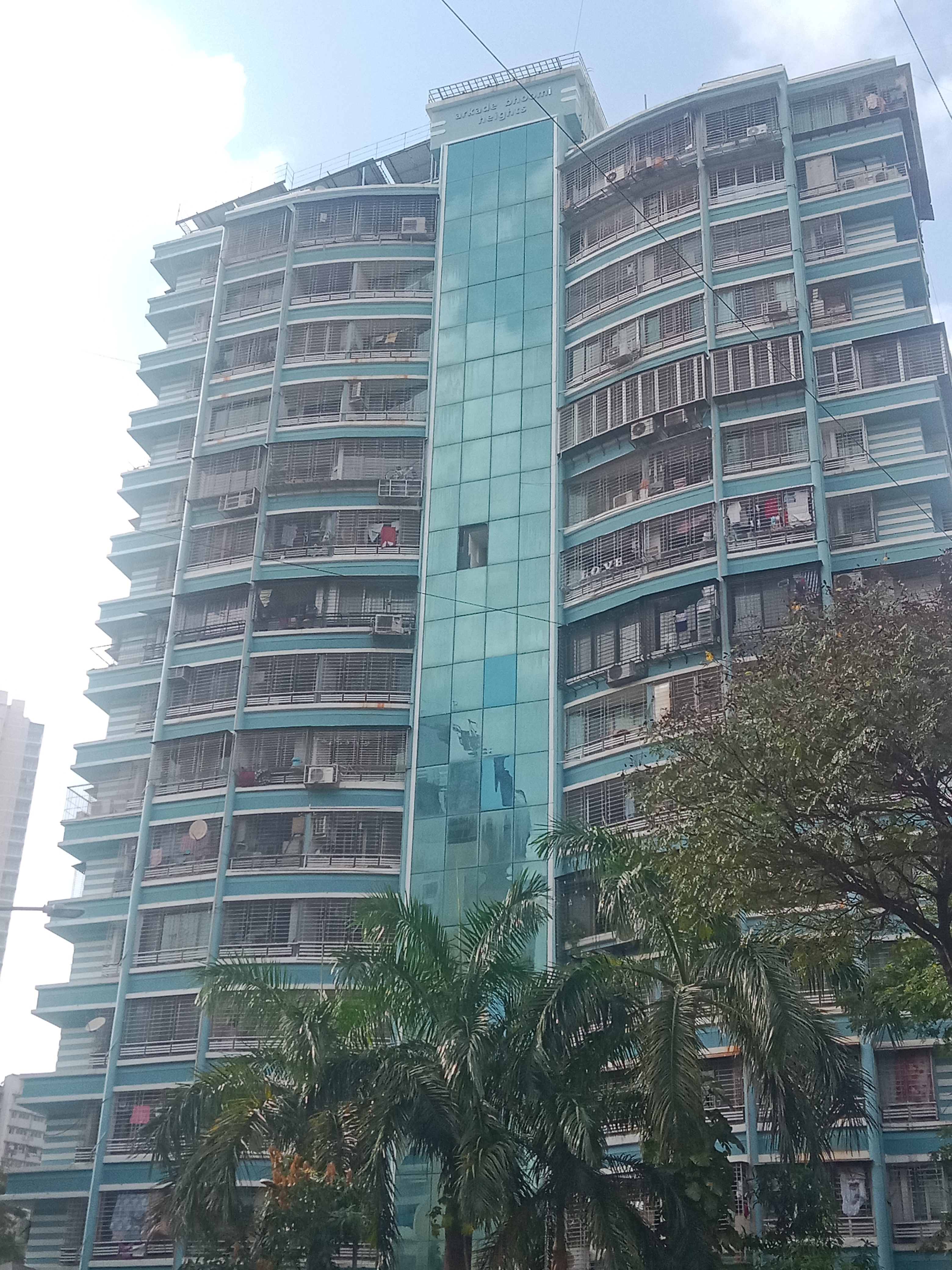 2 BHK Apartment For Sale in Ahuja Sea Crown