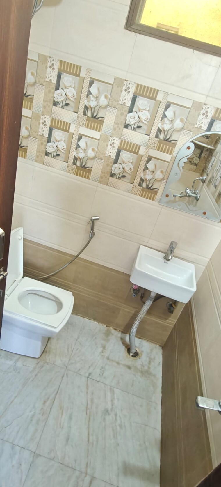 Bathroom, rwa-residential-society-sector-46 2 Bedroom 104 Sq.Yd. Builder Floor In Sector 46 Gurgaon 9405234