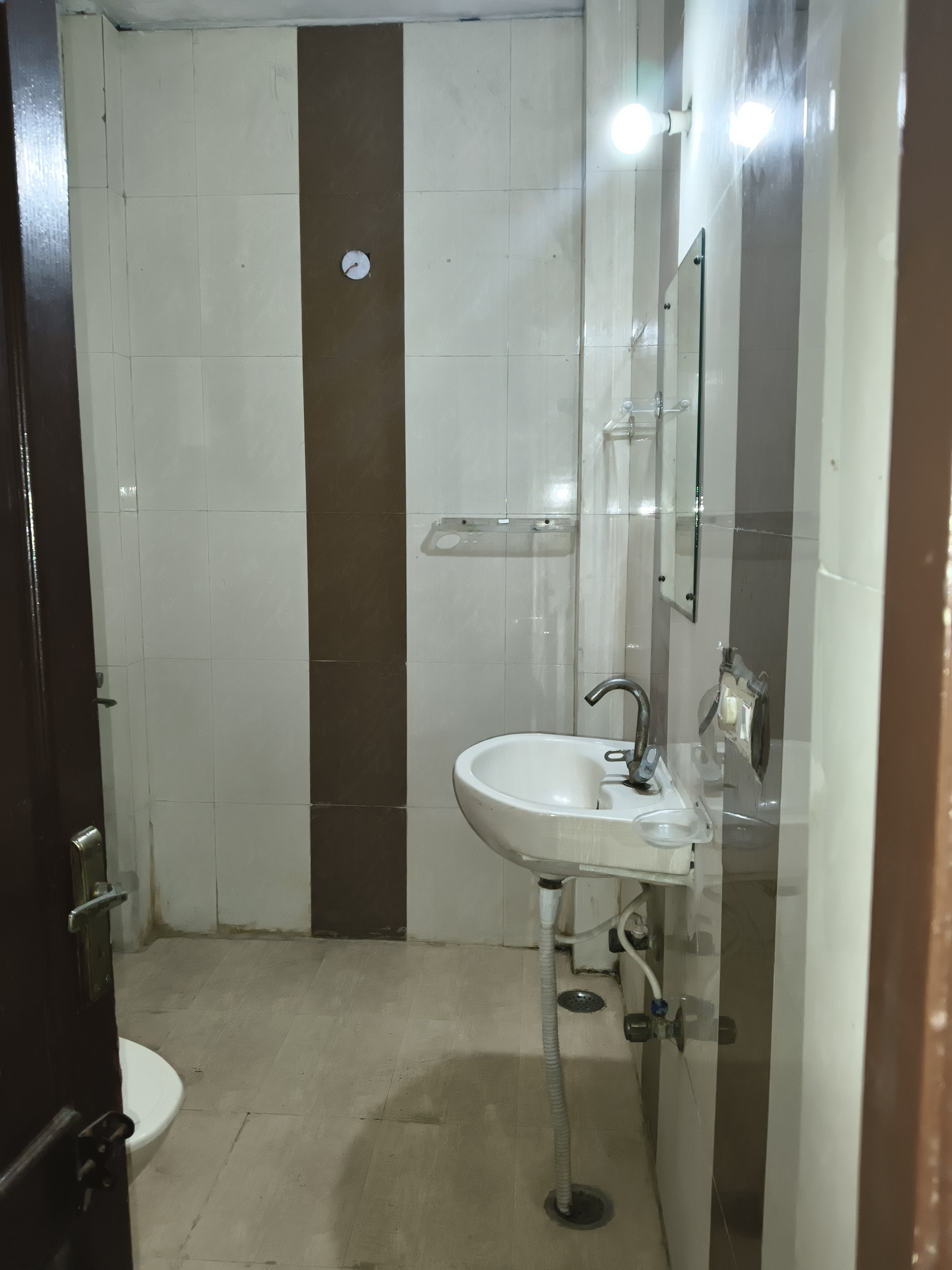 2 BHK Villa For Rent in RWA Apartments Sector 122