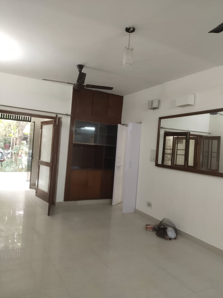 Room, sarita-vihar-pocket-g-rwa 3 Bedroom 1750 Sq.Ft. Apartment In Sarita Vihar Delhi 9405244