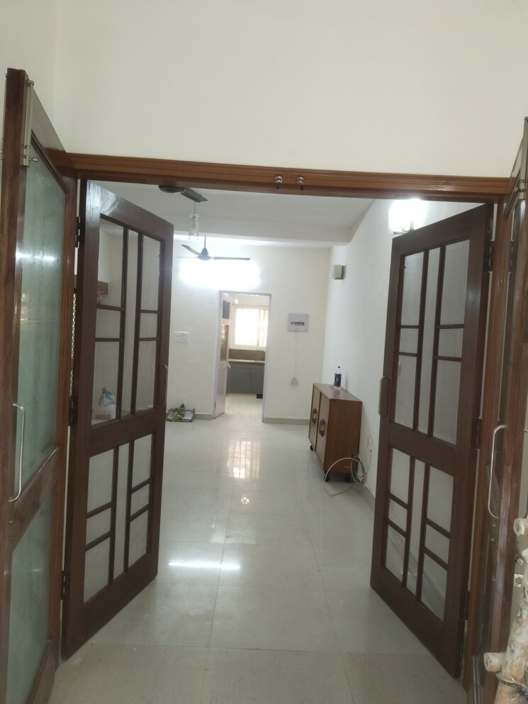 undefined, sarita-vihar-pocket-g-rwa 3 Bedroom 1750 Sq.Ft. Apartment In Sarita Vihar Delhi 9405244