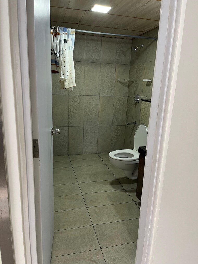 Bathroom, prestige-high-fields 2 Bedroom 1283 Sq.Ft. Apartment In Gachibowli Hyderabad 9405254