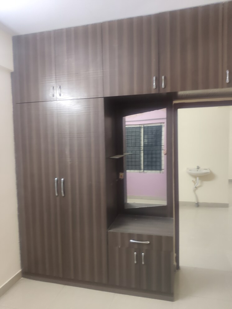 Room, krishna-residency-kadubeesanahalli 3 Bedroom 1500 Sq.Ft. Apartment In Kadubeesanahalli Bangalore 9405260